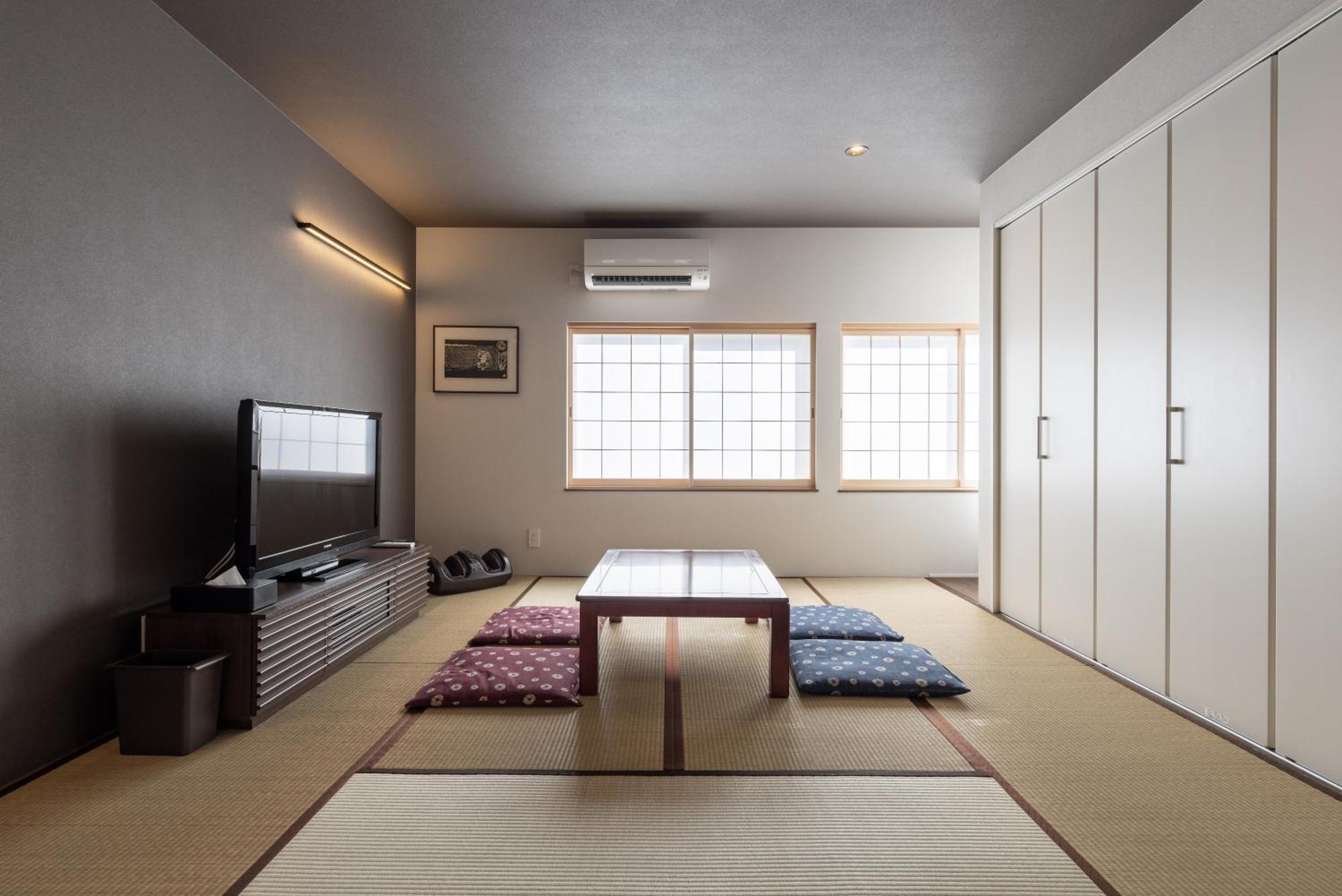 Guest House Hinata - Japanese House With Sauna And Open-Air Bath ทาคายาม่า ภายนอก รูปภาพ